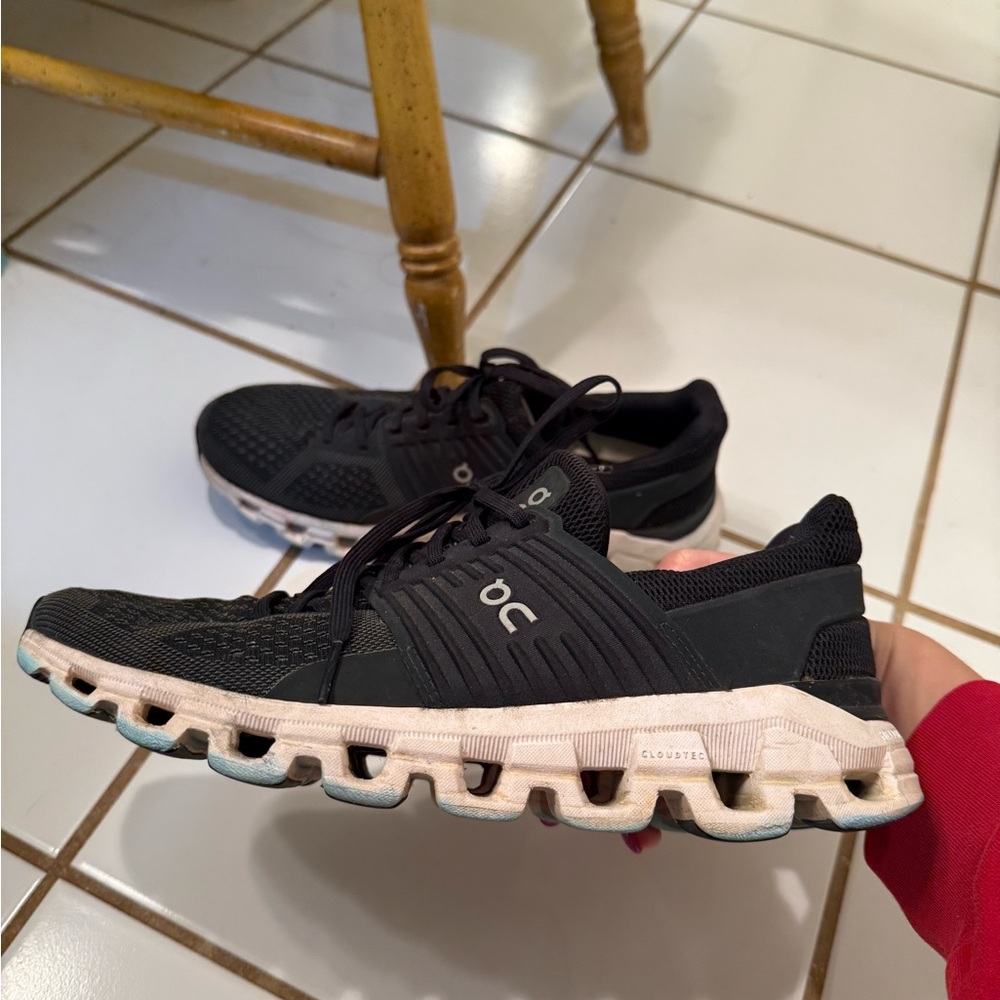 On cloud tennis shoes, black and white, size 9.5